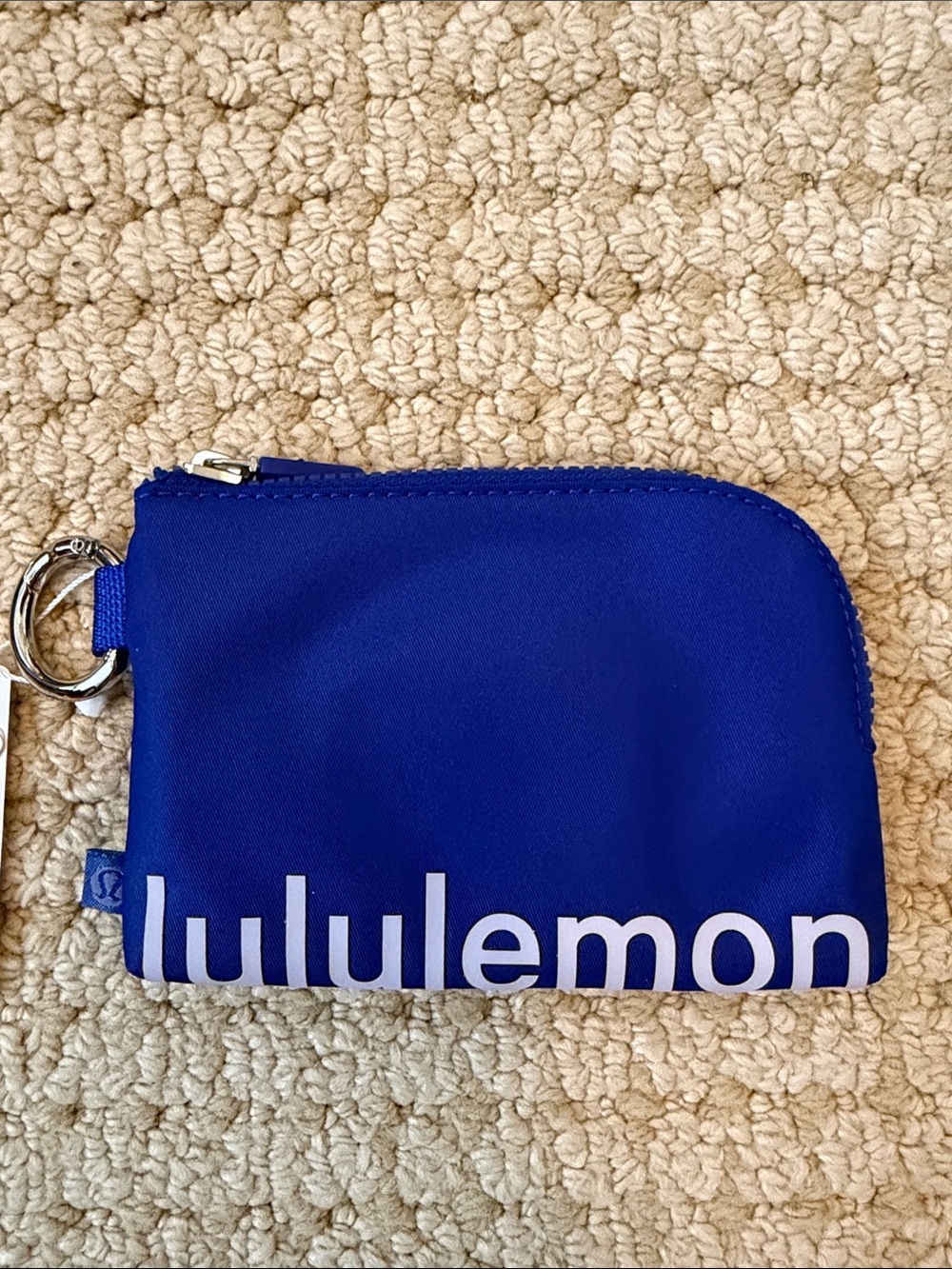 Clippable Card Pouch in Silver/Reverse Detail